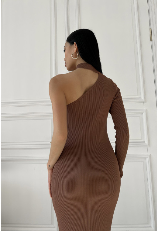 Коричневое платье с открытым плечом — 555986. Maritel. Изображенние 3 Коричневое платье с открытым плечом — 555986. Maritel. Изображенние 3