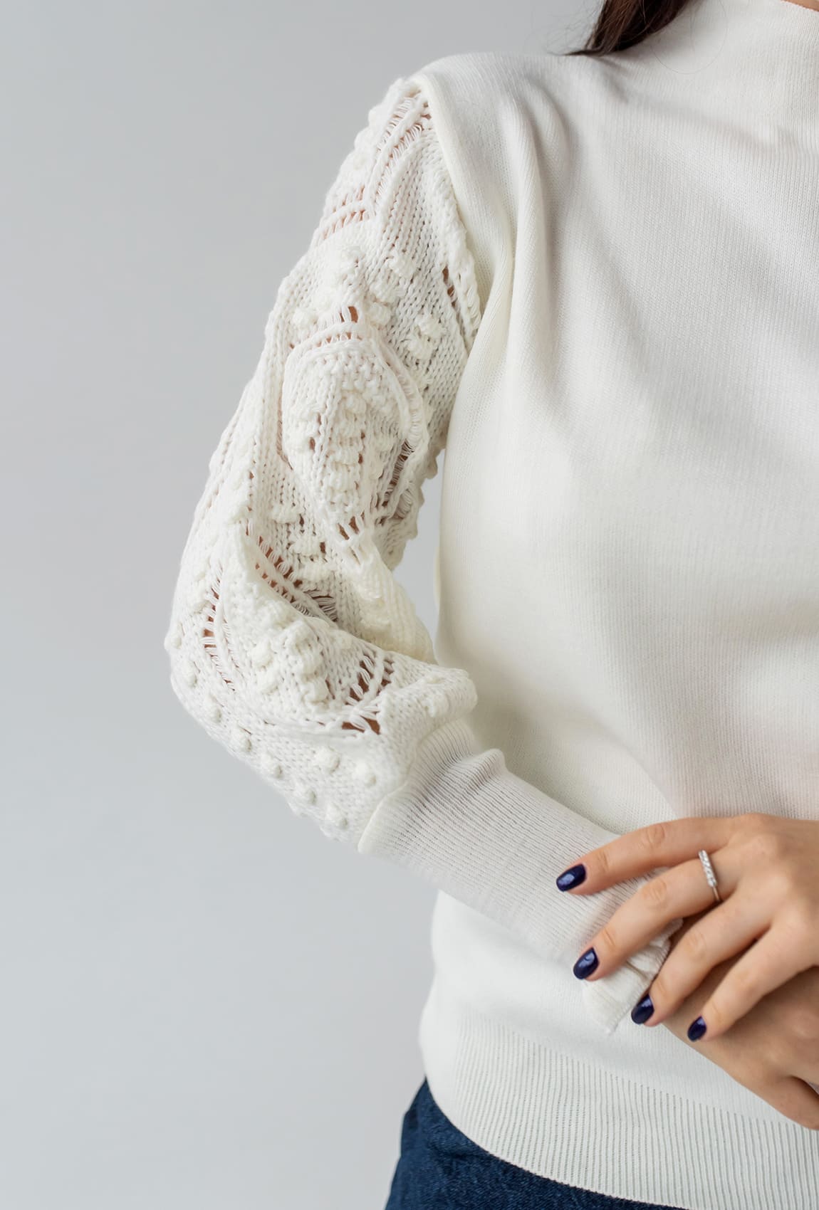 Білий светр ажурний рукав — 122530. Maritel. Зображення 2 Білий светр ажурний рукав — 122530. Maritel. Зображення 2