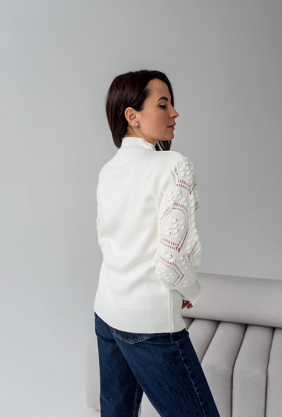 Білий светр ажурний рукав — 122530. Maritel. Зображення 1 Білий светр ажурний рукав — 122530. Maritel. Зображення 1