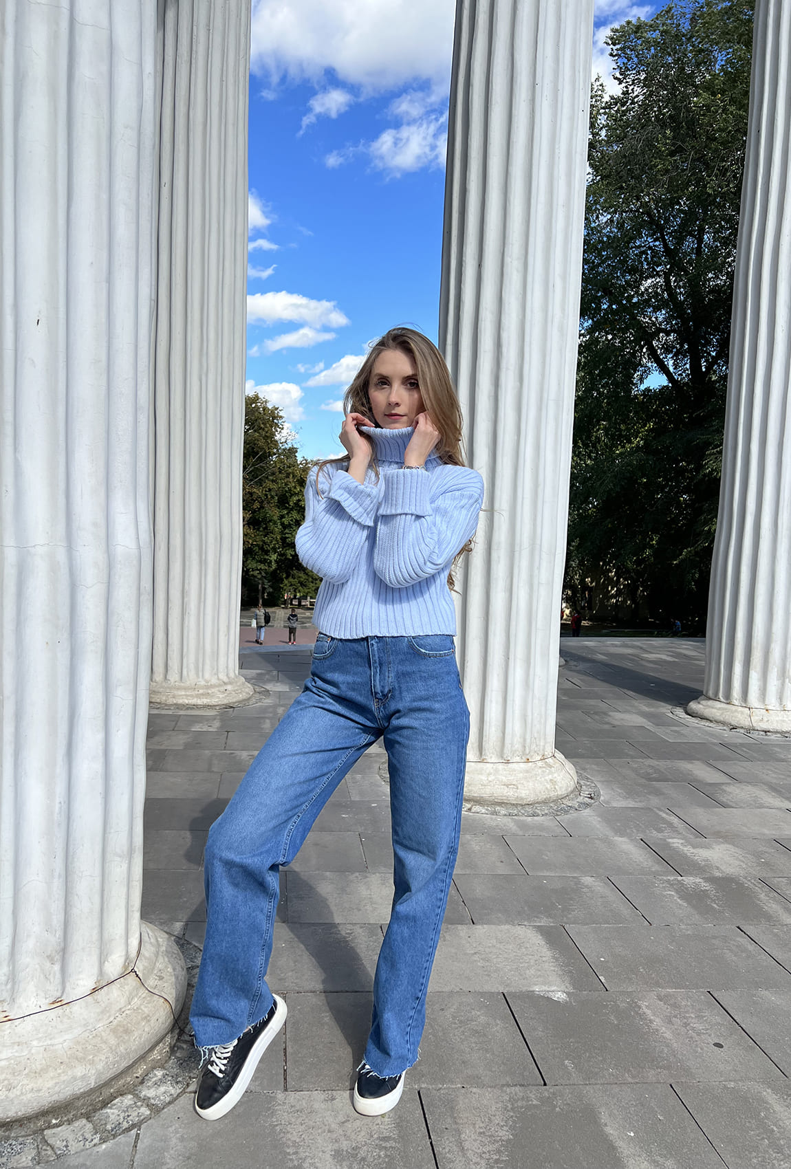 Блакитний вкорочений светр під горло —  277477. Maritel. Зображення 1 Блакитний вкорочений светр під горло —  277477. Maritel. Зображення 1