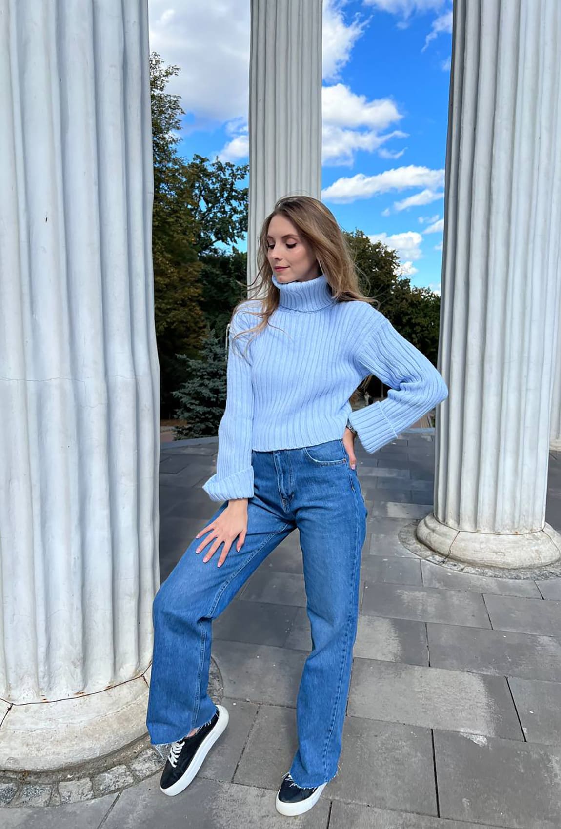 Блакитний вкорочений светр під горло —  277477. Maritel Блакитний вкорочений светр під горло —  277477. Maritel