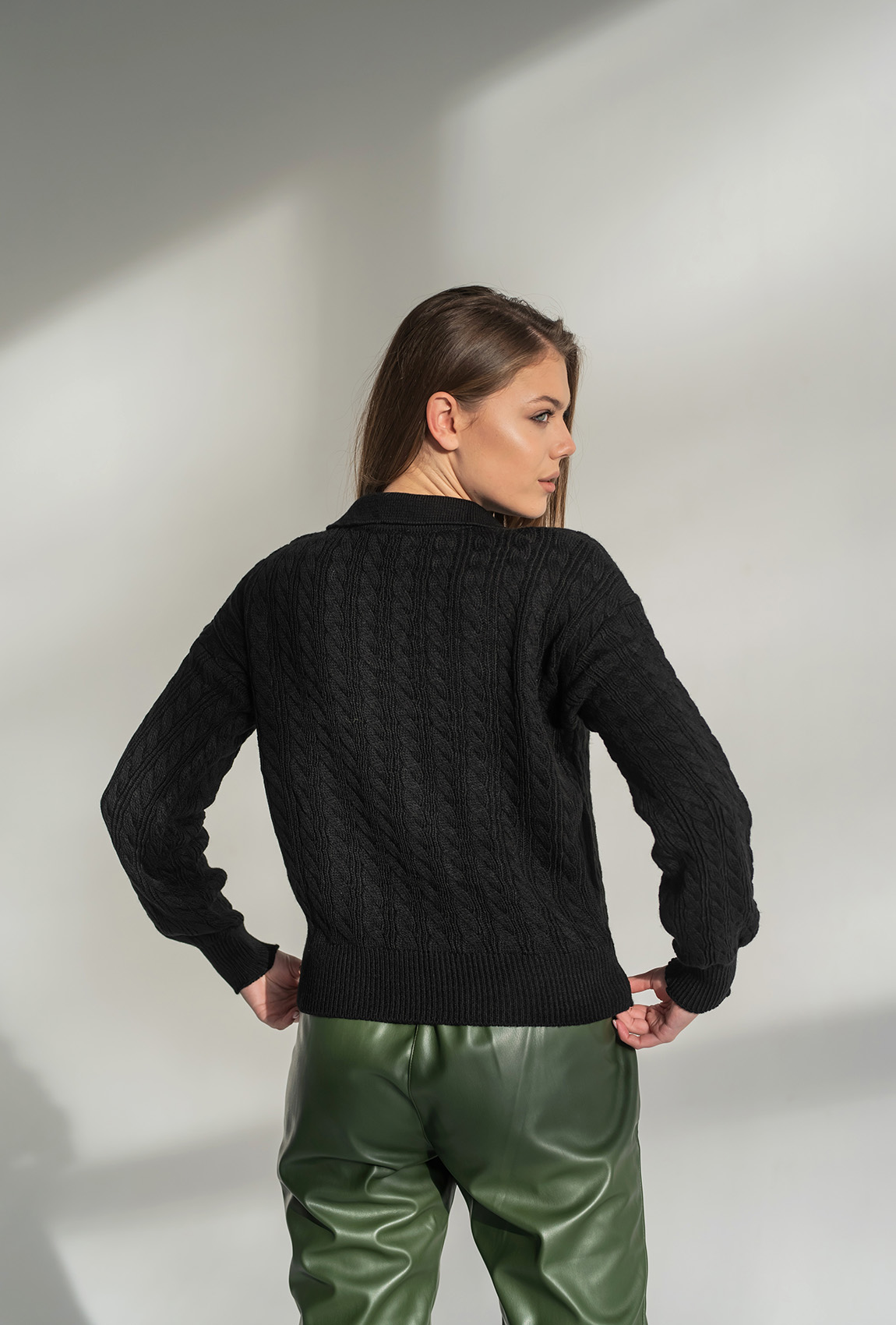 Чорний светр поло — 732031. Maritel. Зображення 1 Чорний светр поло — 732031. Maritel. Зображення 1