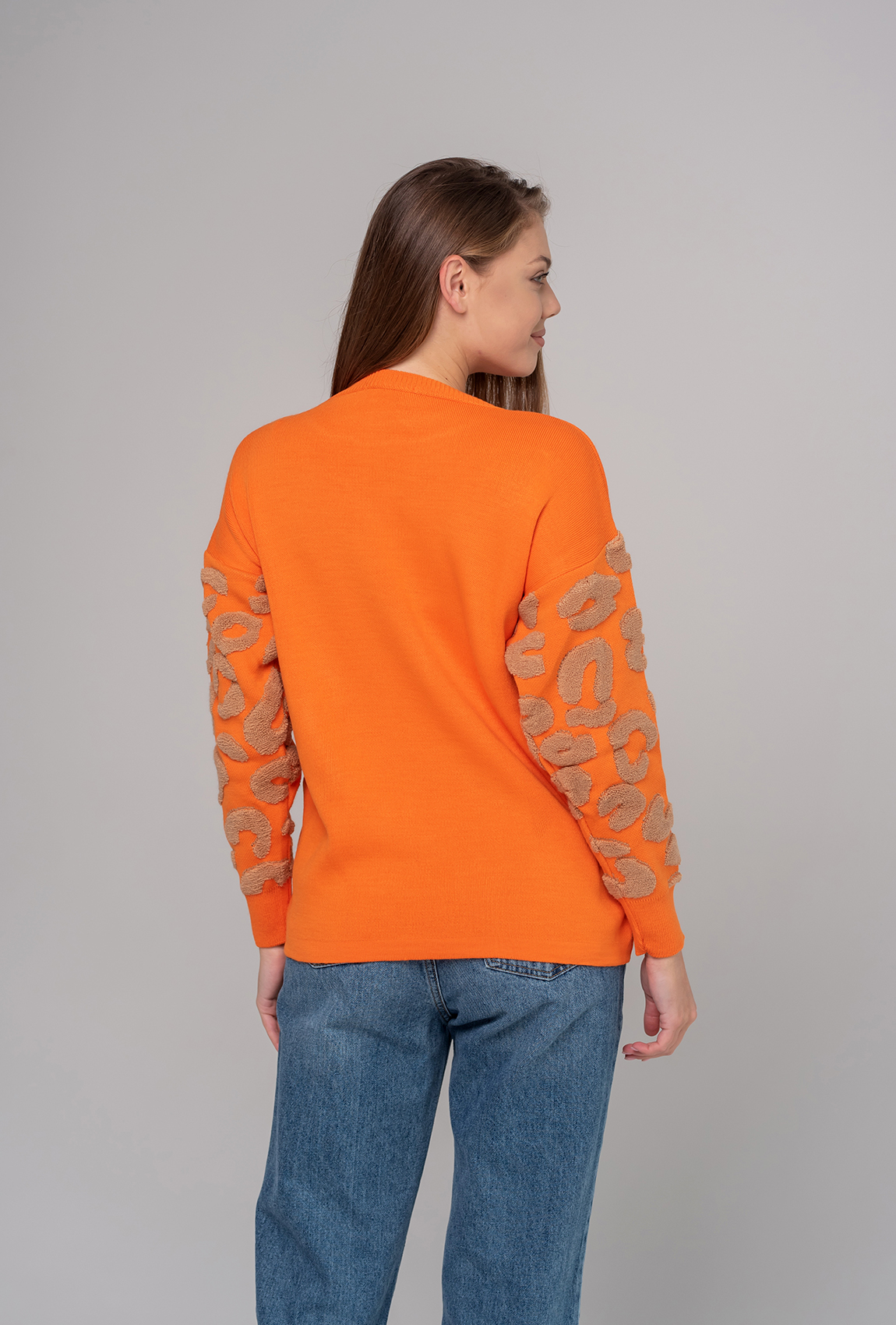 Помаранчевий светр рукав з декором — 150703. Maritel. Зображення 1 Помаранчевий светр рукав з декором — 150703. Maritel. Зображення 1