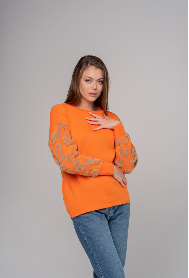 Помаранчевий светр рукав з декором. Maritel. Зображення 1