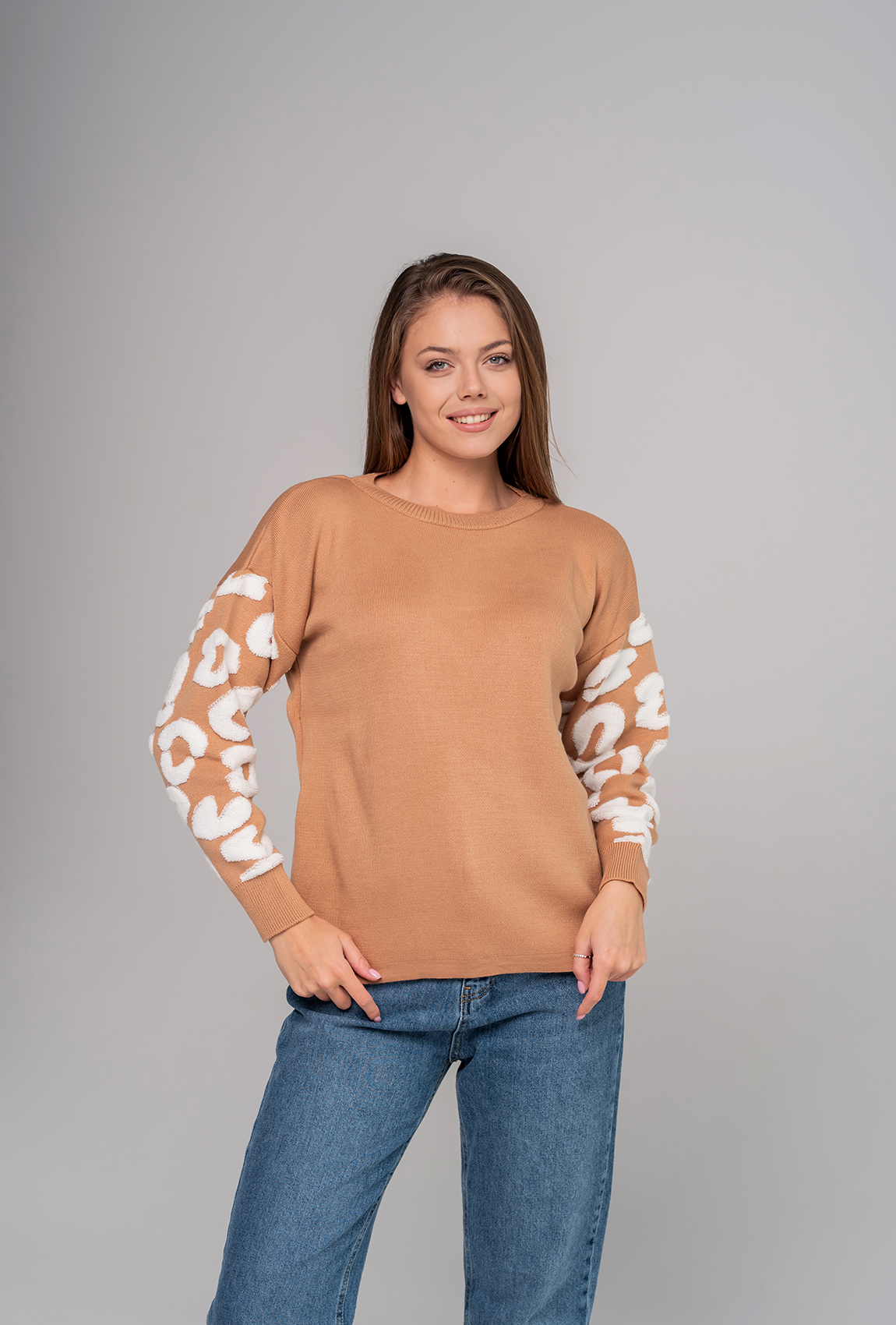 Бежевий светр рукав з декором — 661306. Maritel Бежевий светр рукав з декором — 661306. Maritel