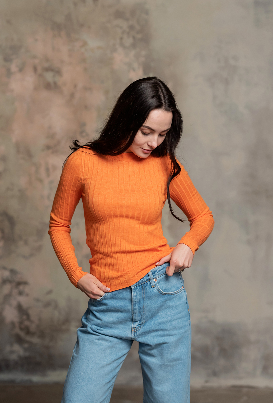Помаранчевий светр в рубчик  —  160336. Maritel. Зображення 1