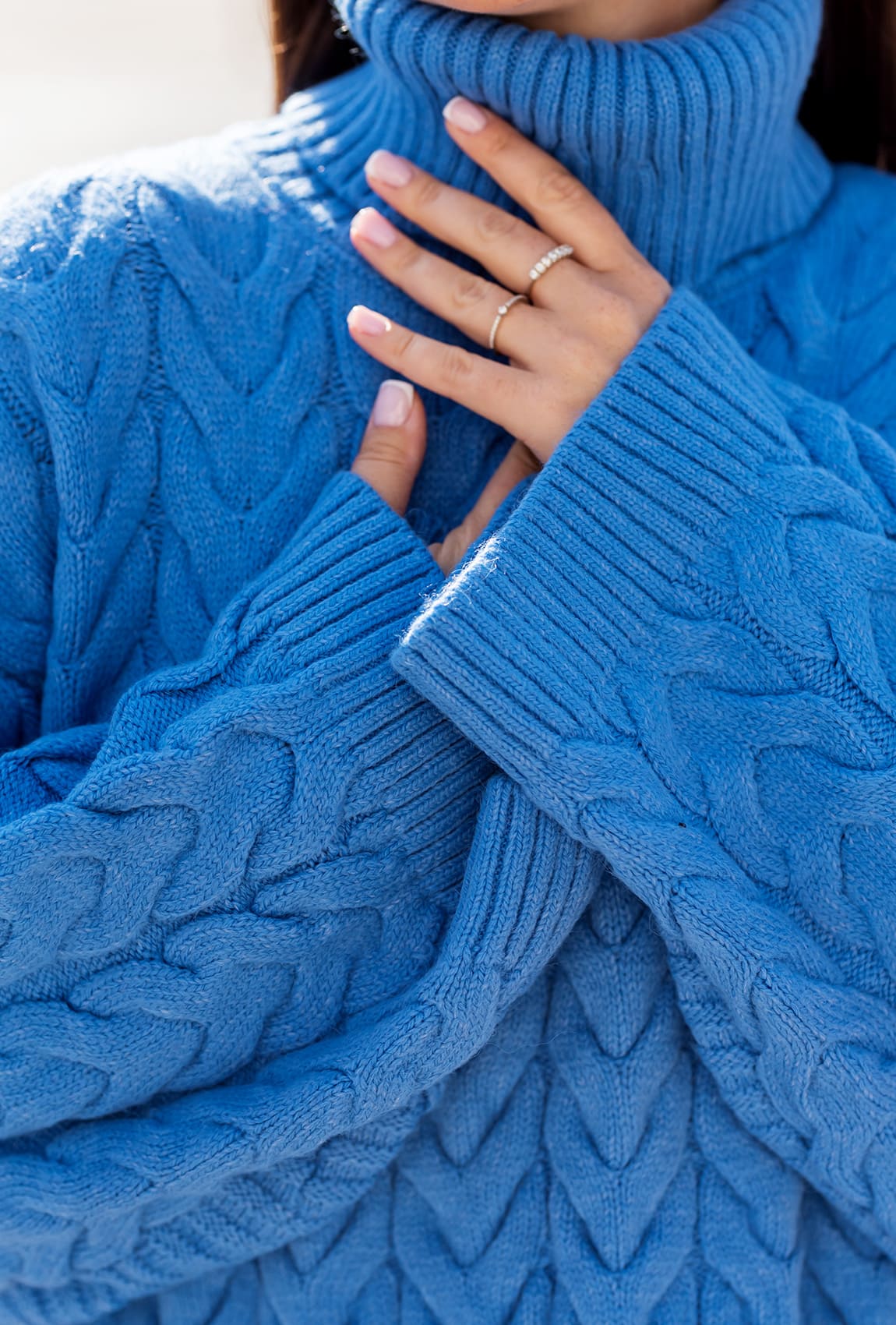 Голубой свитер укороченный —  580640. Maritel. Зображення 3 Голубой свитер укороченный —  580640. Maritel. Зображення 3