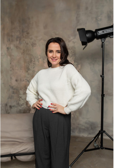 Молочний  в'язаний светр. Maritel. Зображення 5