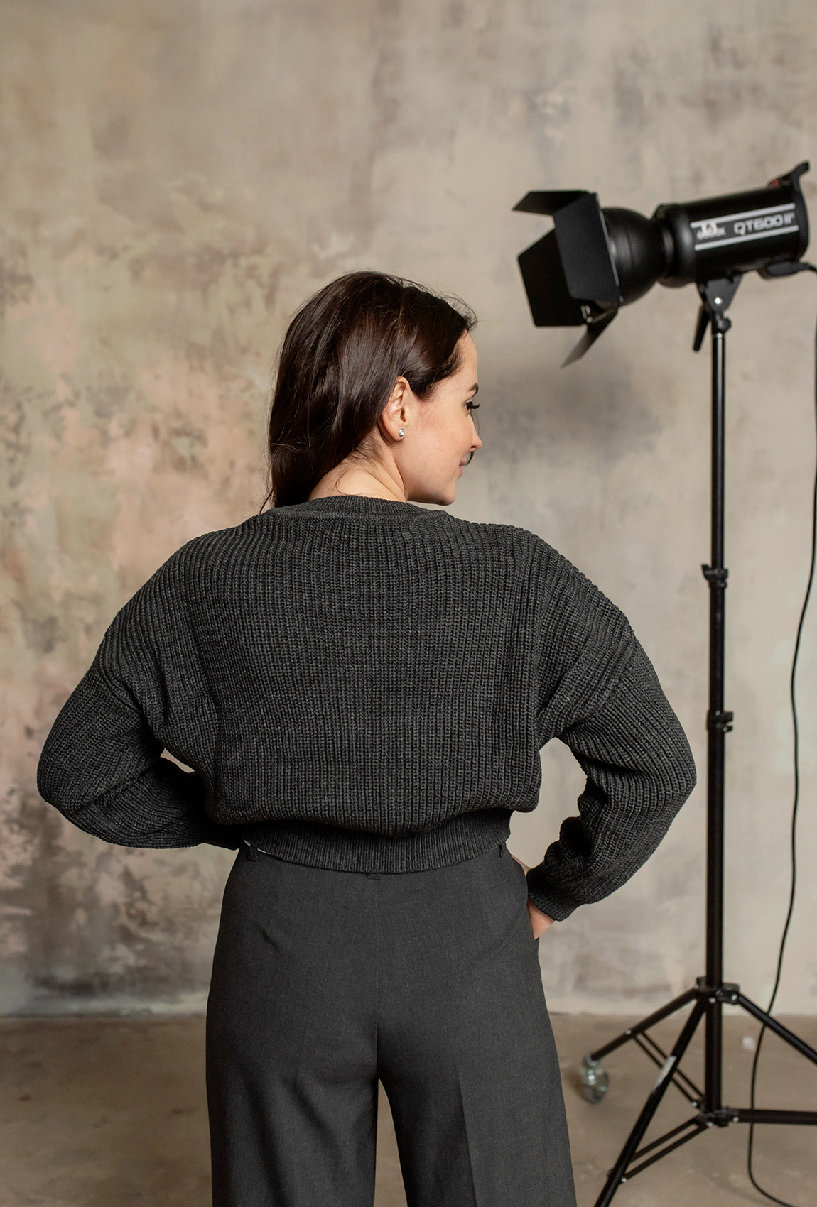 Чорний  в'язаний светр  —  558210. Maritel. Зображення 1