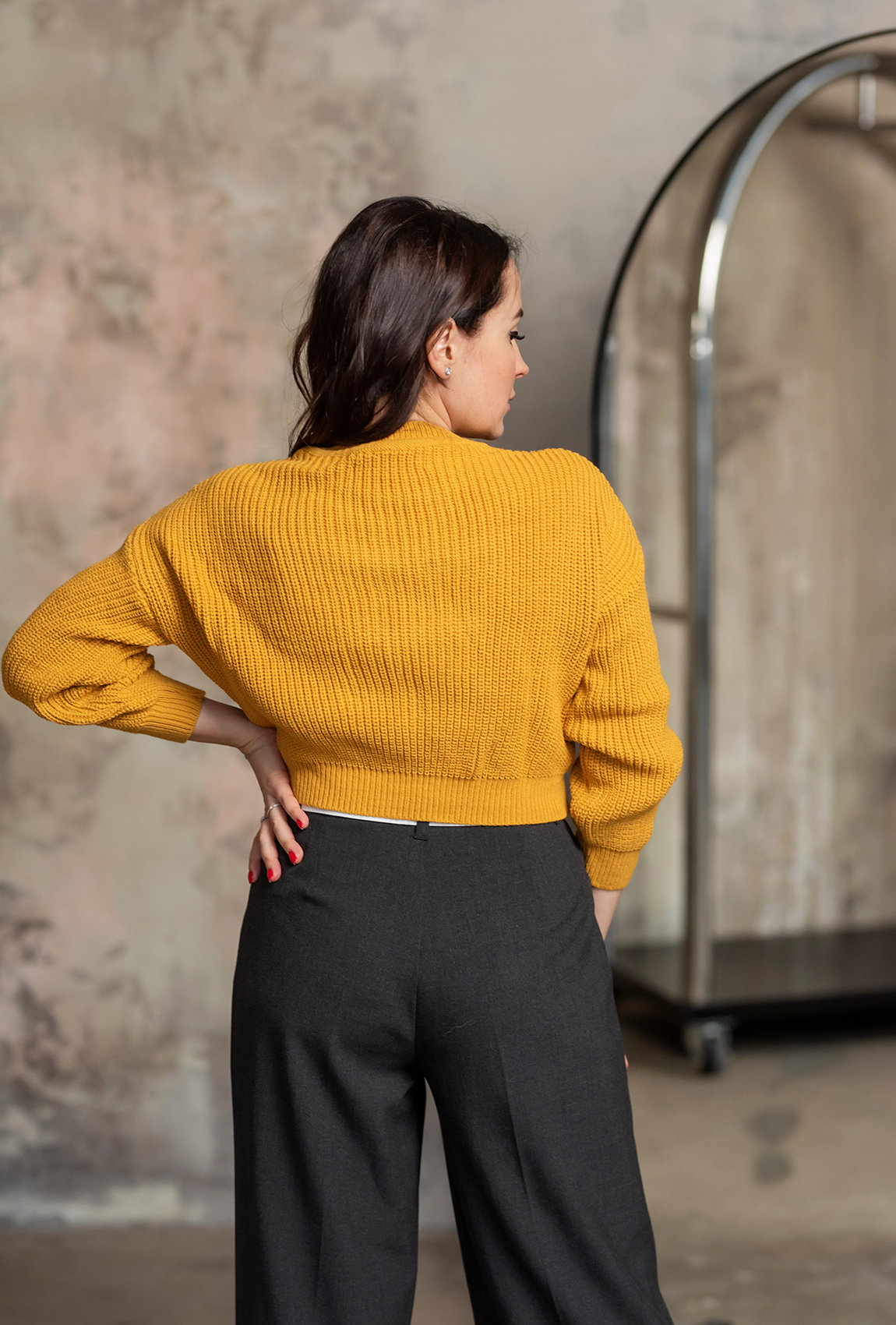 Гірчичний в'язаний светр — 701319. Maritel. Зображення 1 Гірчичний в'язаний светр — 701319. Maritel. Зображення 1