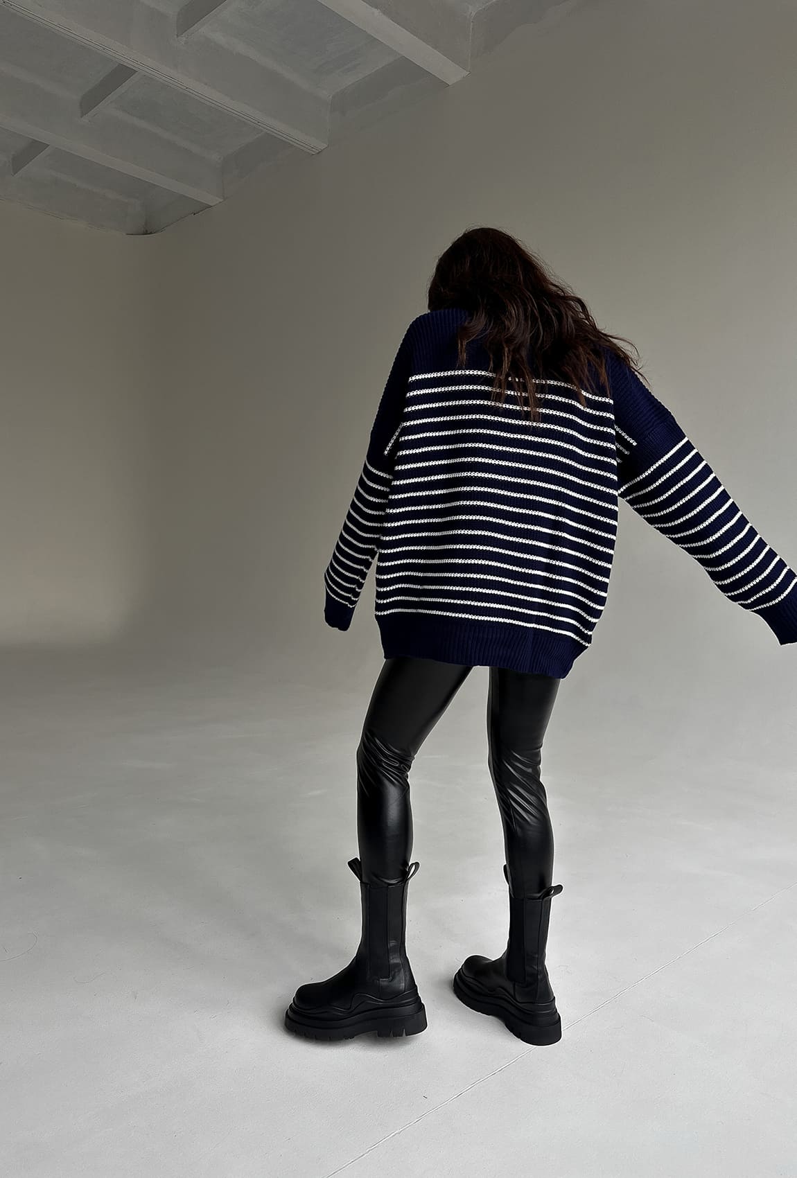 Синій зимовий светр зі смужкою — 111981. Maritel. Зображення 1 Синій зимовий светр зі смужкою — 111981. Maritel. Зображення 1