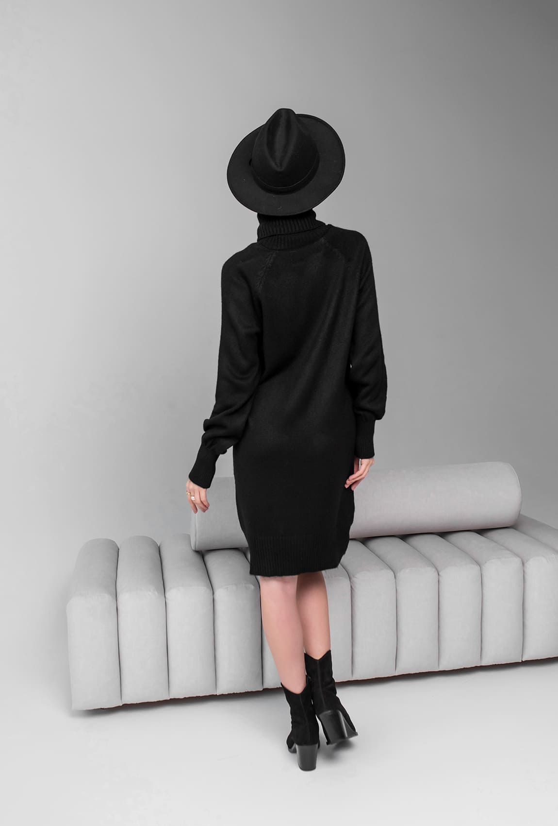 Чорна туніка з манжетом на резинці —  901116. Maritel. Зображення 2