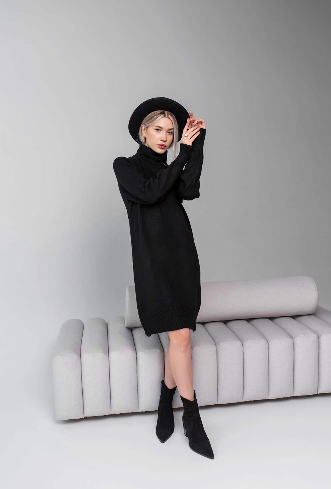 Чорна туніка з манжетом на резинці —  901116. Maritel