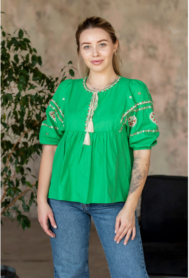 Зеленая вышиванка с отрезной кокеткой. Maritel. Изображенние 4