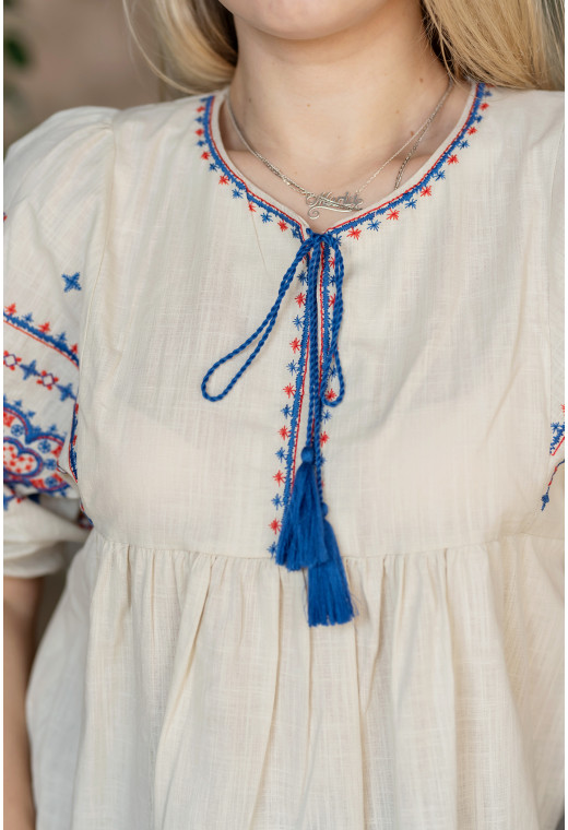 Бежева вишиванка з відрізною кокеткою — 980839. Maritel. Зображення 2 Бежева вишиванка з відрізною кокеткою — 980839. Maritel. Зображення 2