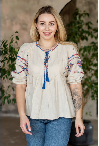 Бежевая вышиванка с отрезной кокеткой. Maritel. Изображенние 11