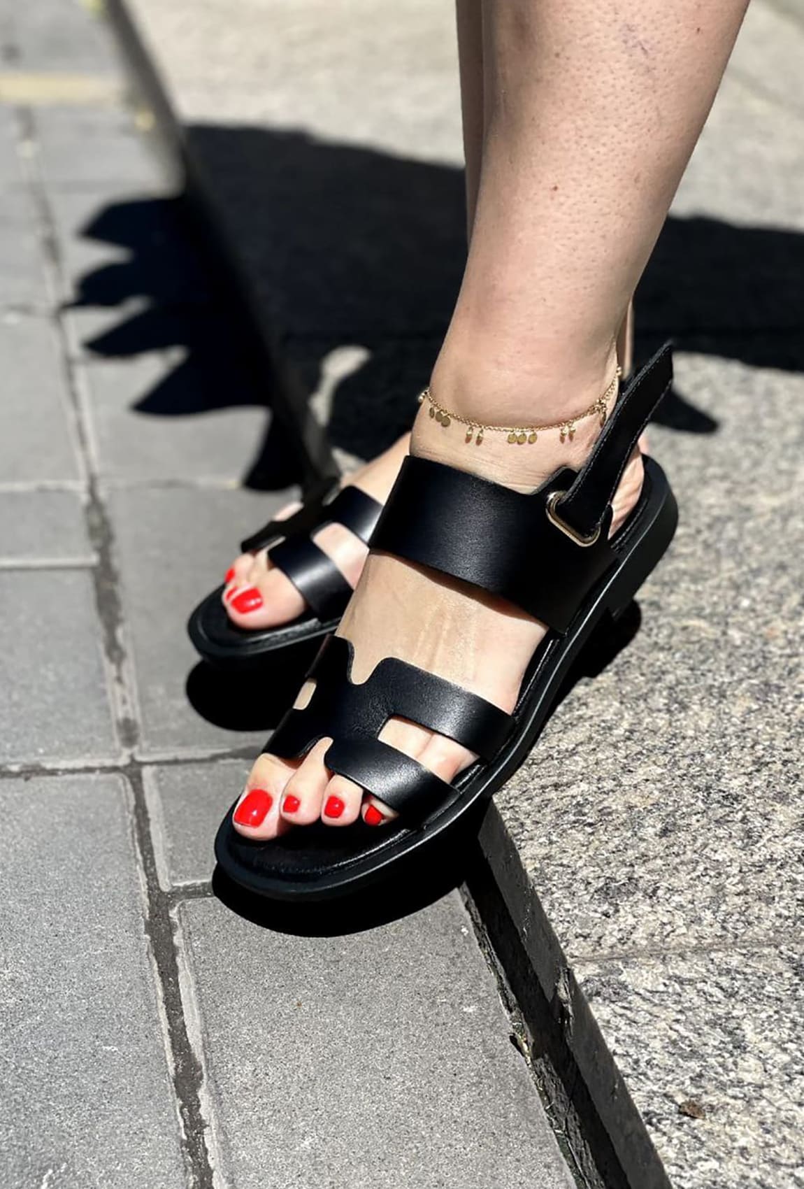 Черные босоножки с бантом — 895622. Maritel. Изображенние 1 Черные босоножки с бантом — 895622. Maritel. Изображенние 1