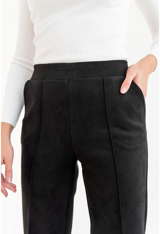 Чорні замшеві штани з декором —  147226. Maritel. Зображення 1 Чорні замшеві штани з декором —  147226. Maritel. Зображення 1