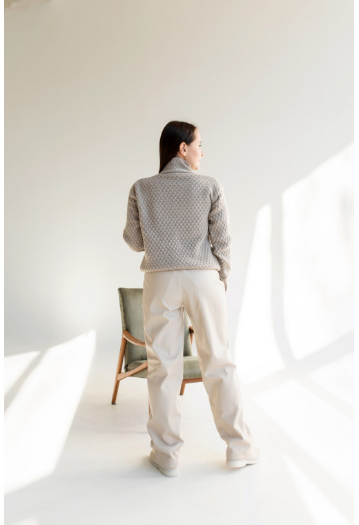 Бежевые брюки из экокожи — 356179. Maritel. Изображенние 1 Бежевые брюки из экокожи — 356179. Maritel. Изображенние 1