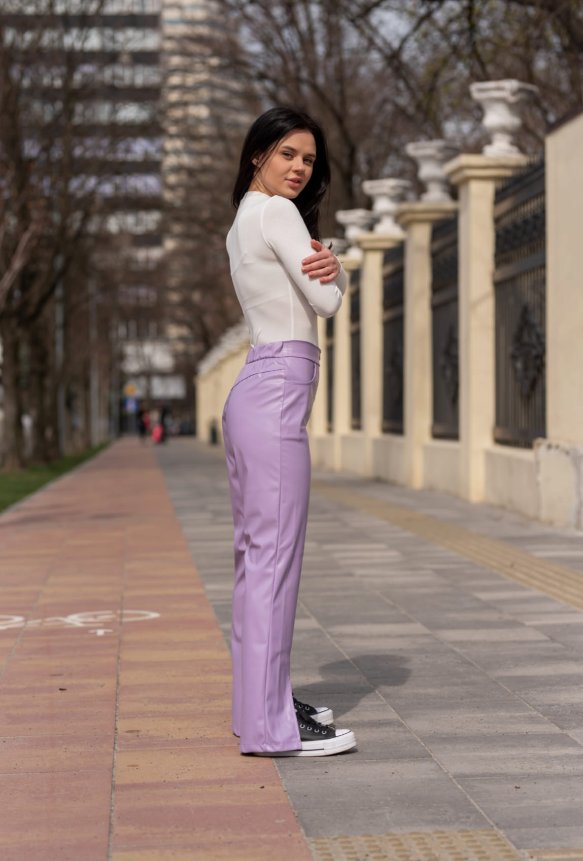 Лавандові штани екошкіра з розрізами  —  377551. Maritel. Зображення 2