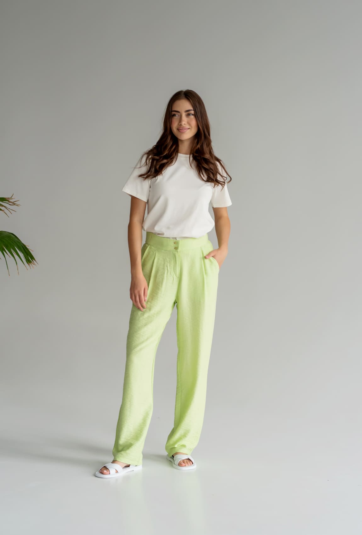 Классические льняные брюки лайм —  468948. Maritel Классические льняные брюки лайм —  468948. Maritel