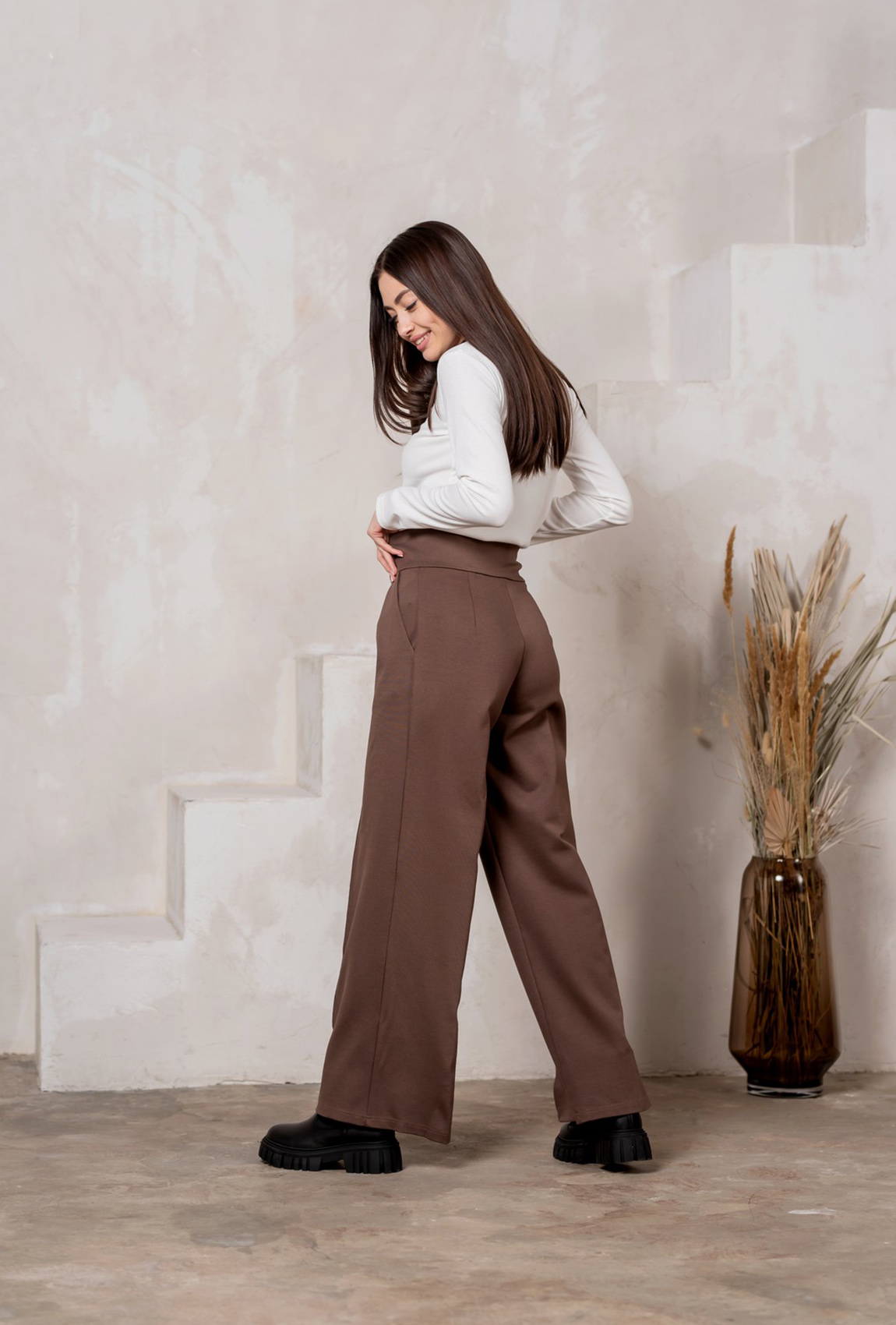 Брюки люкс Мокко —  972776. Maritel. Изображенние 2 Брюки люкс Мокко —  972776. Maritel. Изображенние 2