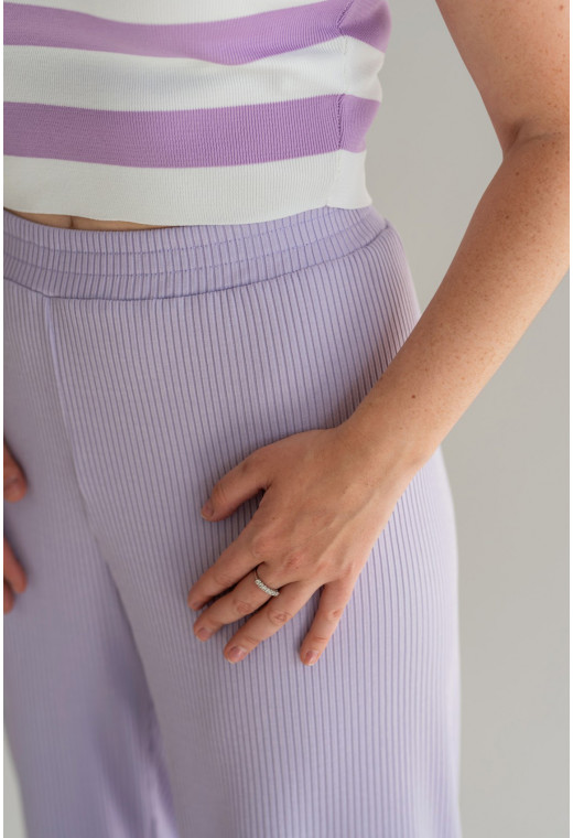 Лавандовые брюки в рубчик — 642206. Maritel. Изображенние 1 Лавандовые брюки в рубчик — 642206. Maritel. Изображенние 1