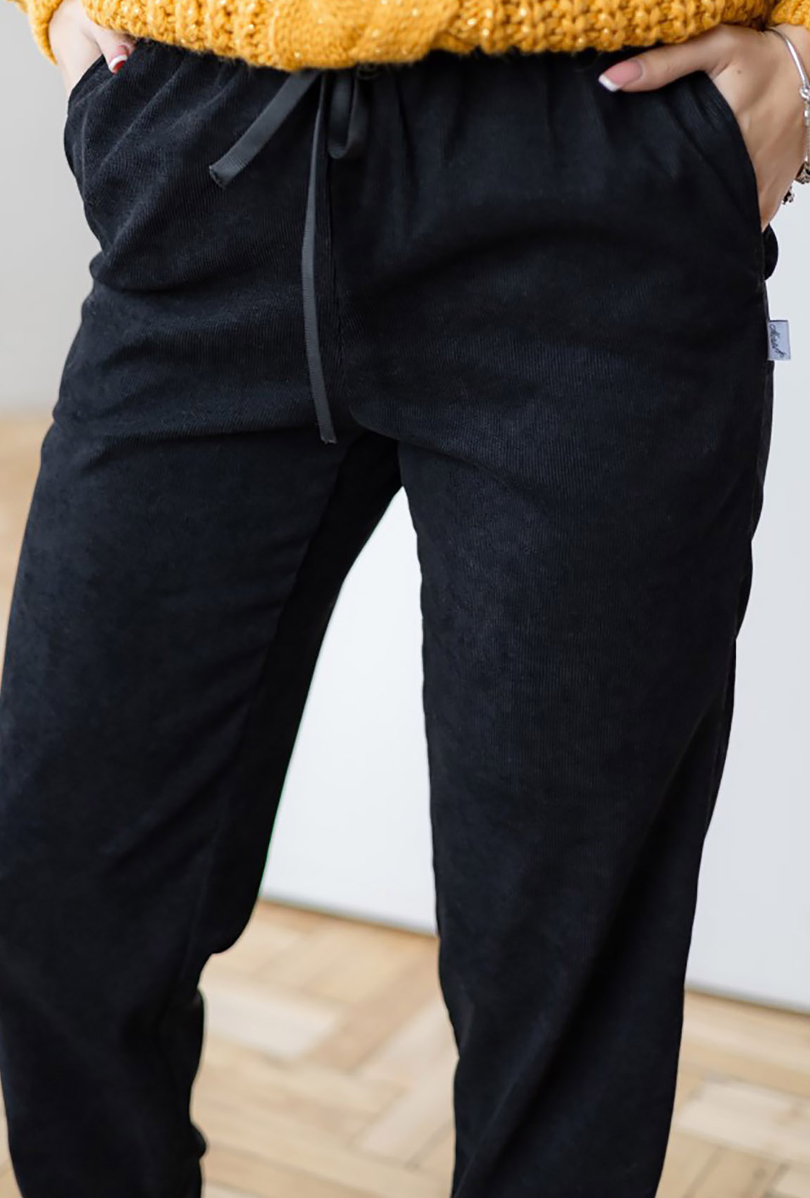 Чорні штани джоггери — 790976. Maritel. Зображення 1 Чорні штани джоггери — 790976. Maritel. Зображення 1