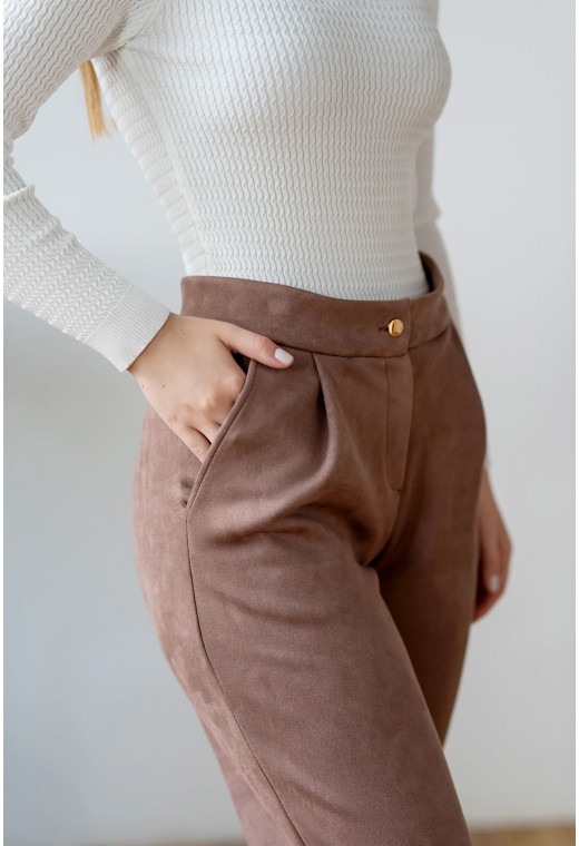 Брюки замша капучино — 597731. Maritel. Изображенние 2 Брюки замша капучино — 597731. Maritel. Изображенние 2