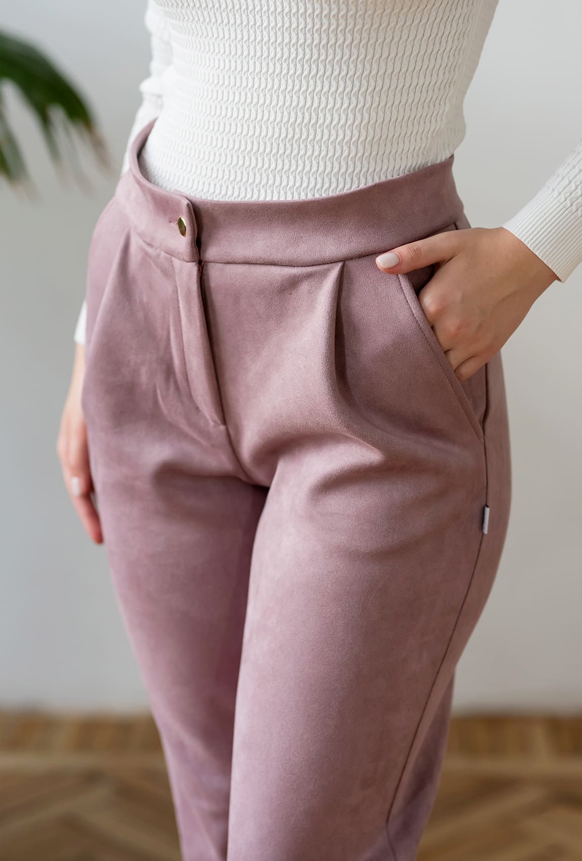 Лавандовые замшевые брюки —  309272. Maritel. Изображенние 2