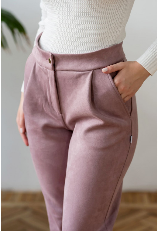 Лавандовые замшевые брюки — 309272. Maritel. Изображенние 2 Лавандовые замшевые брюки — 309272. Maritel. Изображенние 2
