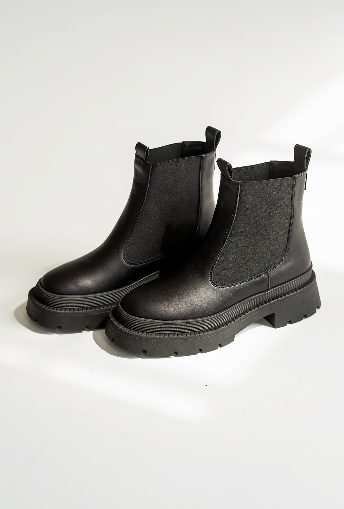 Черные челси короткие— 352218. Maritel Черные челси короткие— 352218. Maritel