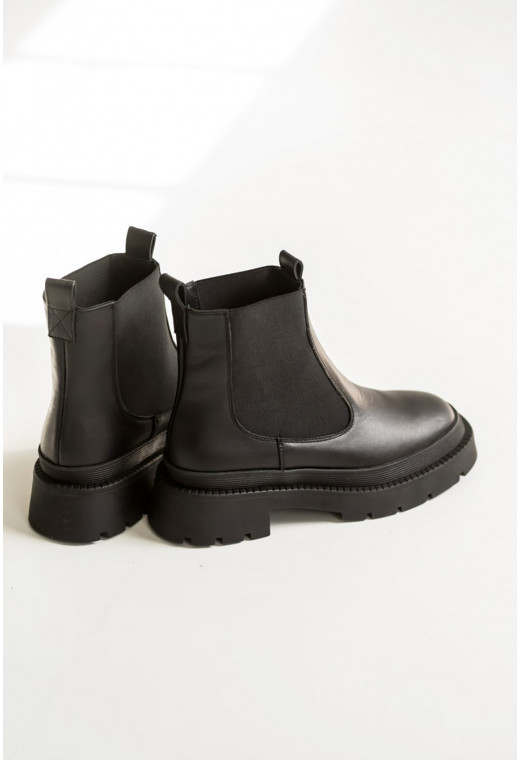 Черные челси короткие— 352218. Maritel. Изображенние 1 Черные челси короткие— 352218. Maritel. Изображенние 1