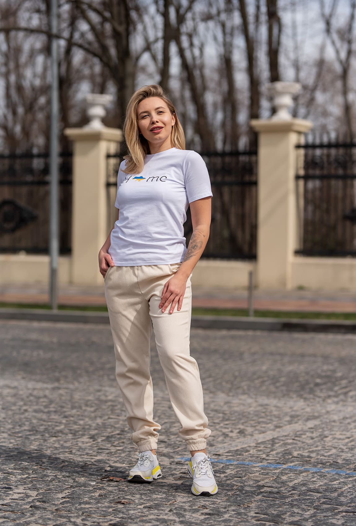 Бежеві брюки джоггери — 513264. Maritel Бежеві брюки джоггери — 513264. Maritel