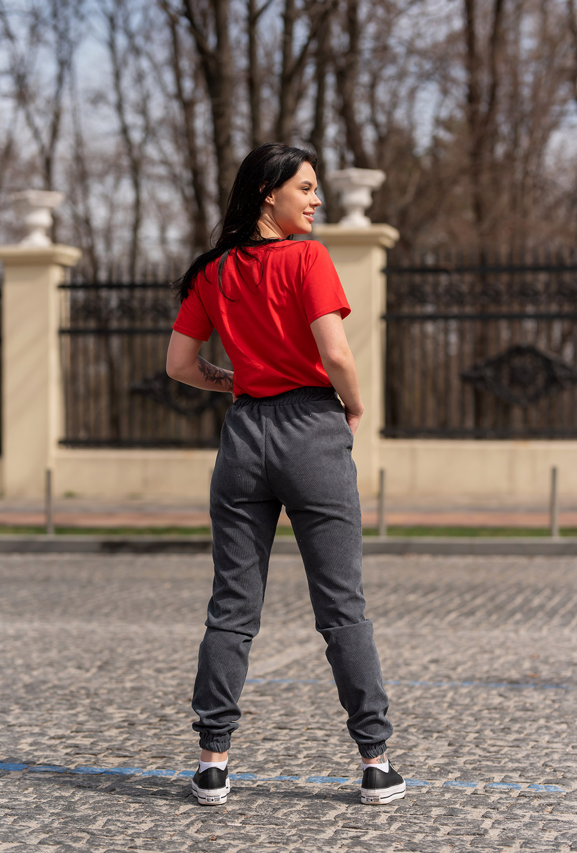 Сірі брюки джоггери  —  275937. Maritel. Зображення 2