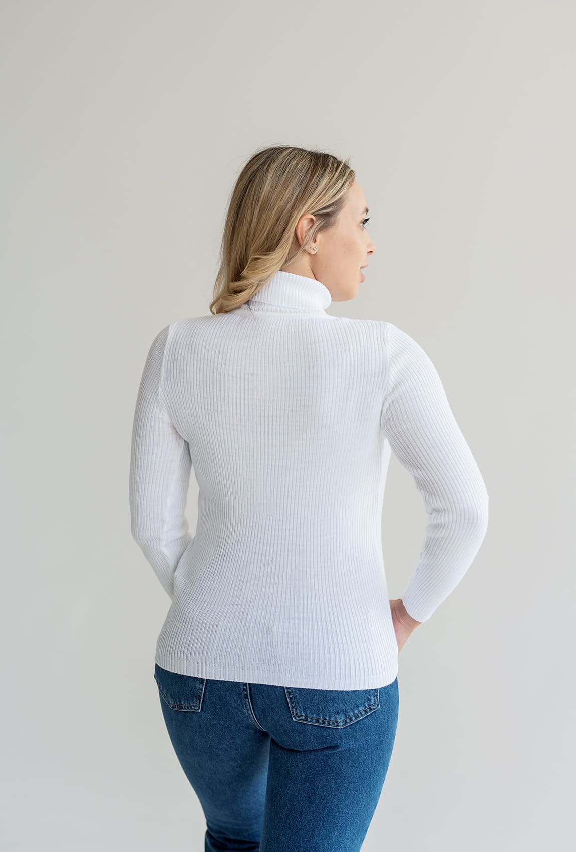 Молочний гольф в рубчик —  701672. Maritel. Зображення 1