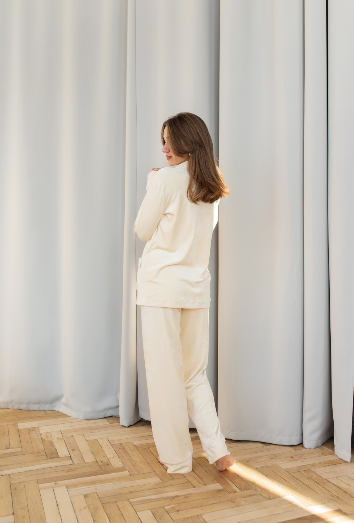 Ванильный костюм кант на пуговицах —  103505. Maritel. Изображенние 1 Ванильный костюм кант на пуговицах —  103505. Maritel. Изображенние 1