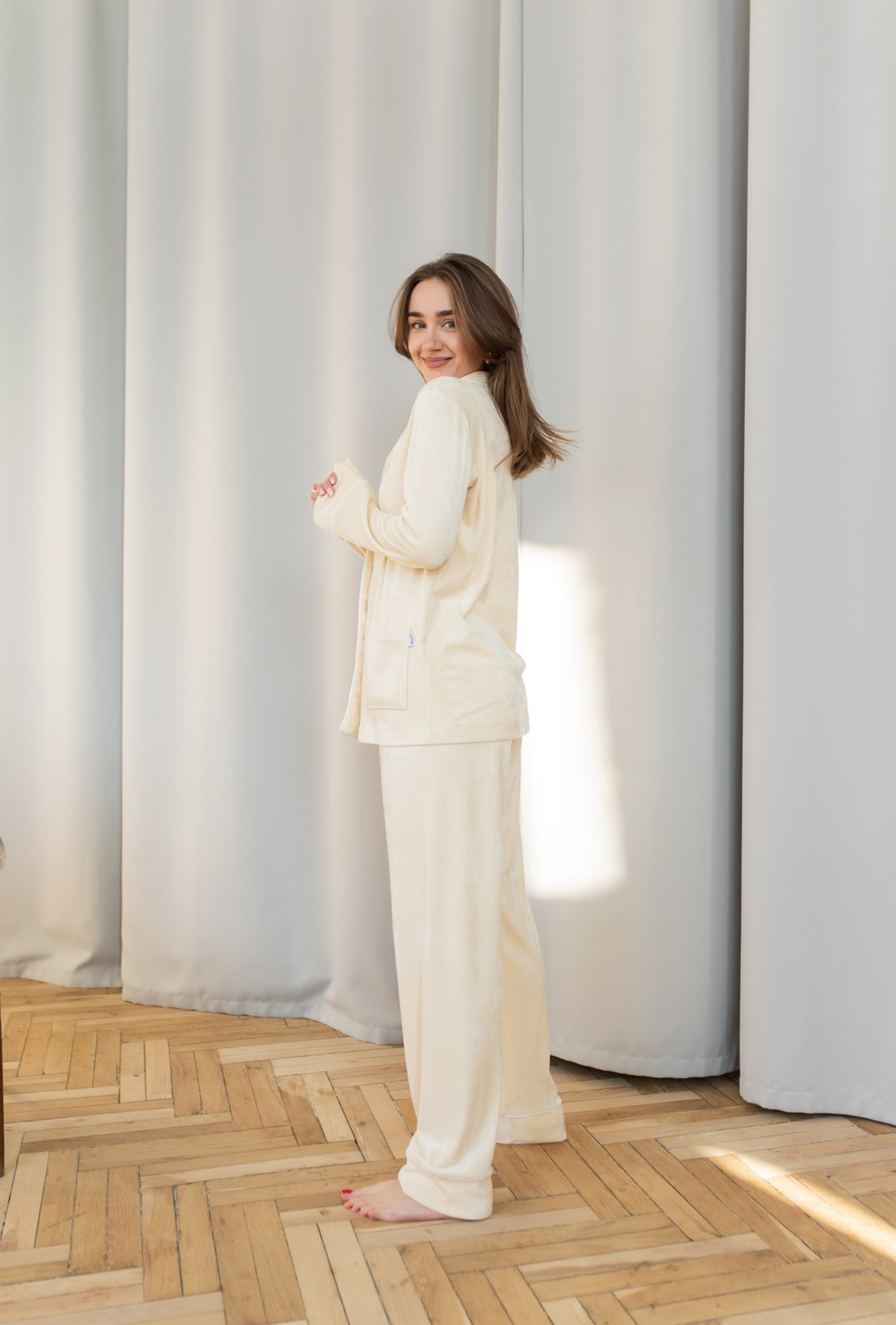 Ванильный костюм кант на пуговицах —  103505. Maritel. Изображенние 2 Ванильный костюм кант на пуговицах —  103505. Maritel. Изображенние 2