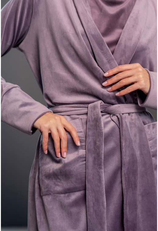 Лиловый велюровый халат — 845332. Maritel. Изображенние 2 Лиловый велюровый халат — 845332. Maritel. Изображенние 2