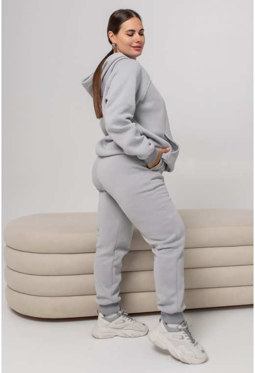 Светло-серый костюм худи футер с довязью закрытый капюшон — 230281. Maritel. Изображенние 1 Светло-серый костюм худи футер с довязью закрытый капюшон — 230281. Maritel. Изображенние 1