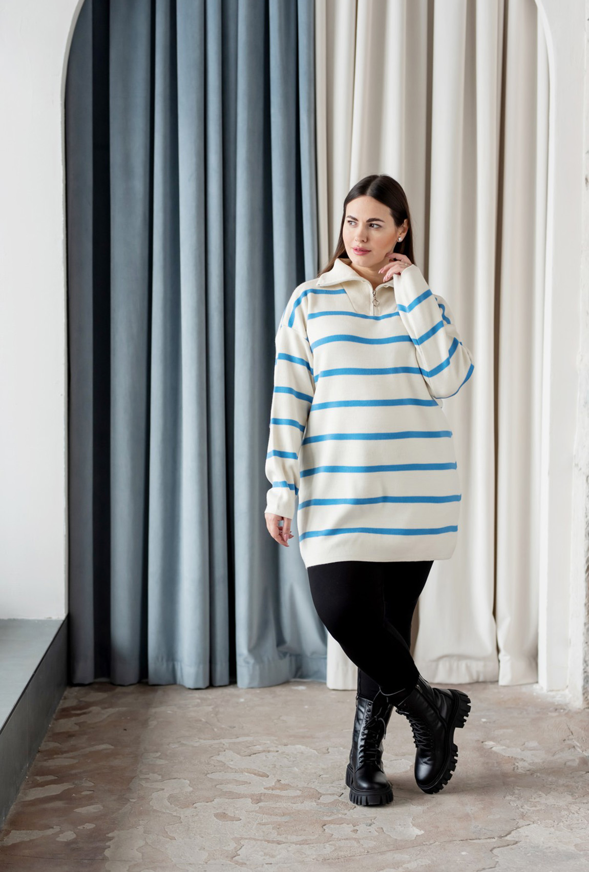 Блакитна кофта під горло на блискавці  —  495699. Maritel