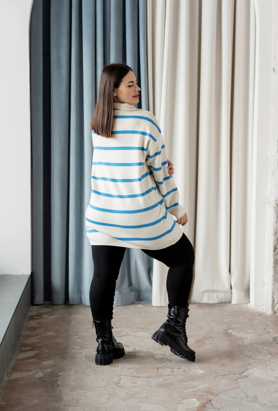 Блакитна кофта під горло на блискавці  —  495699. Maritel. Зображення 2