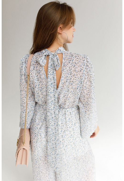 Белый шифоновый комбинезон в цветке — 217540. Maritel. Изображенние 1 Белый шифоновый комбинезон в цветке — 217540. Maritel. Изображенние 1