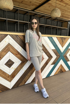 Сірий костюм з велосипедками Wellness. Maritel. Зображення 3 Сірий костюм з велосипедками Wellness. Maritel. Зображення 3