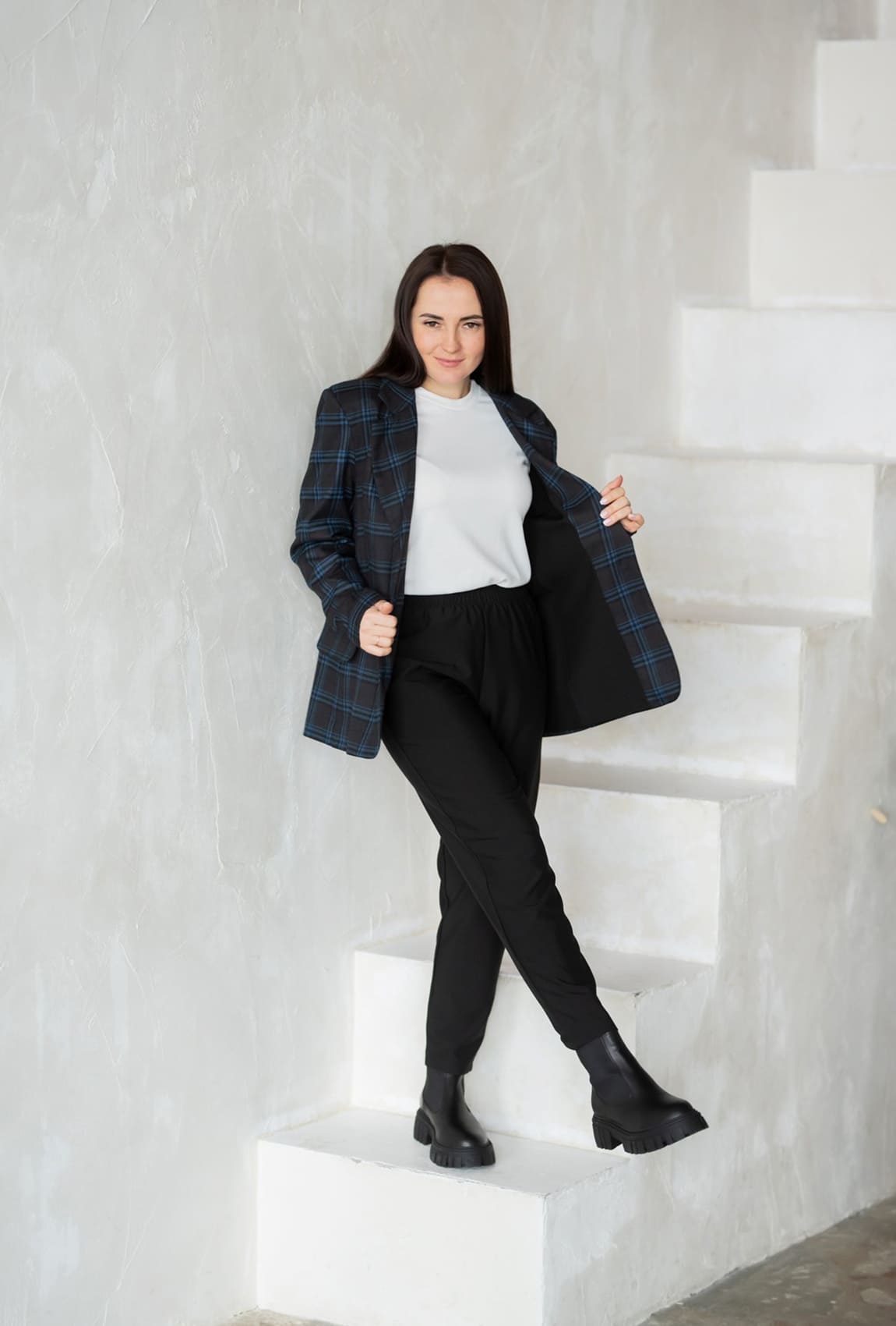 Черный костюм в синей клетке — 592185. Maritel. Изображенние 3 Черный костюм в синей клетке — 592185. Maritel. Изображенние 3