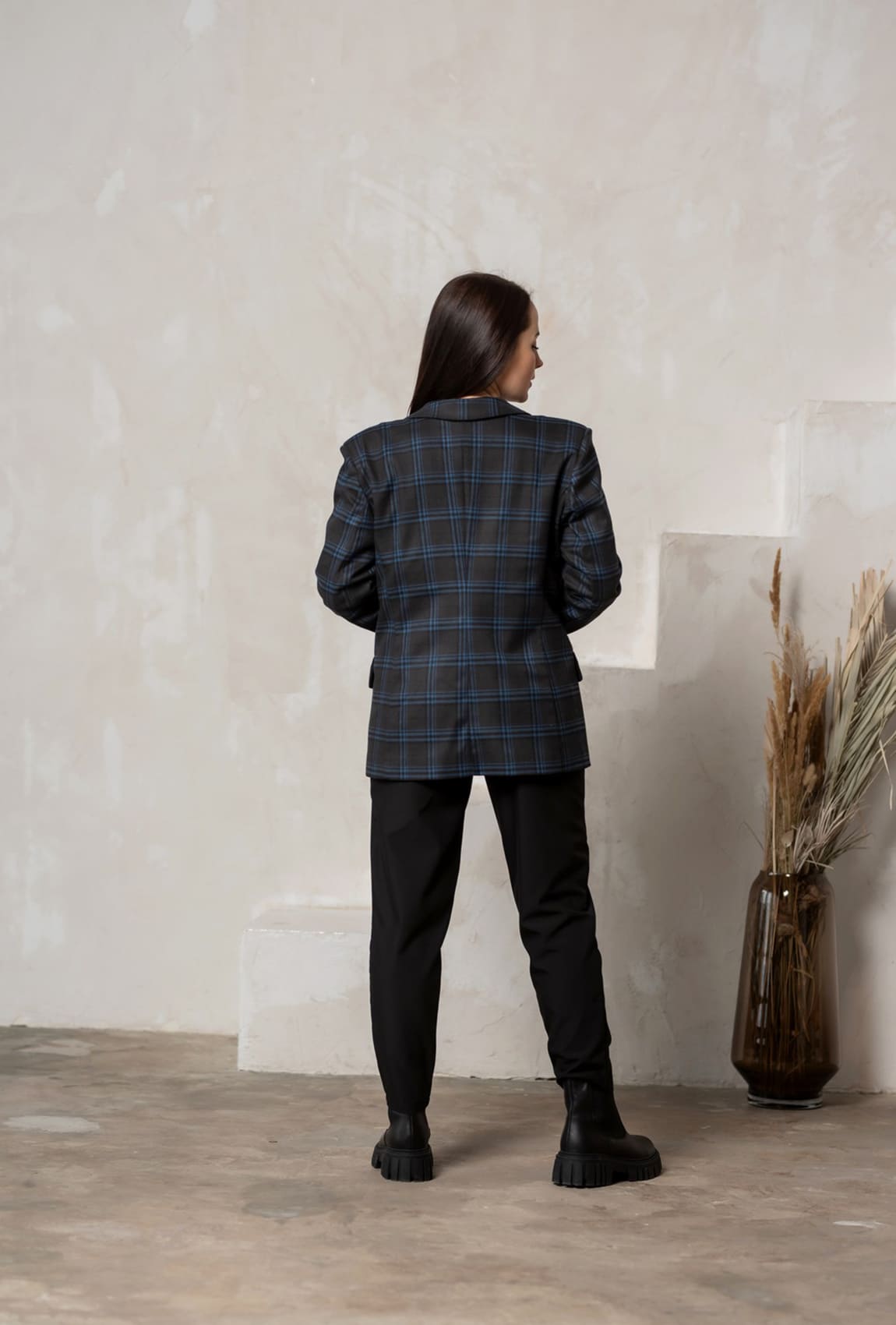 Черный костюм в синей клетке — 592185. Maritel. Изображенние 1 Черный костюм в синей клетке — 592185. Maritel. Изображенние 1