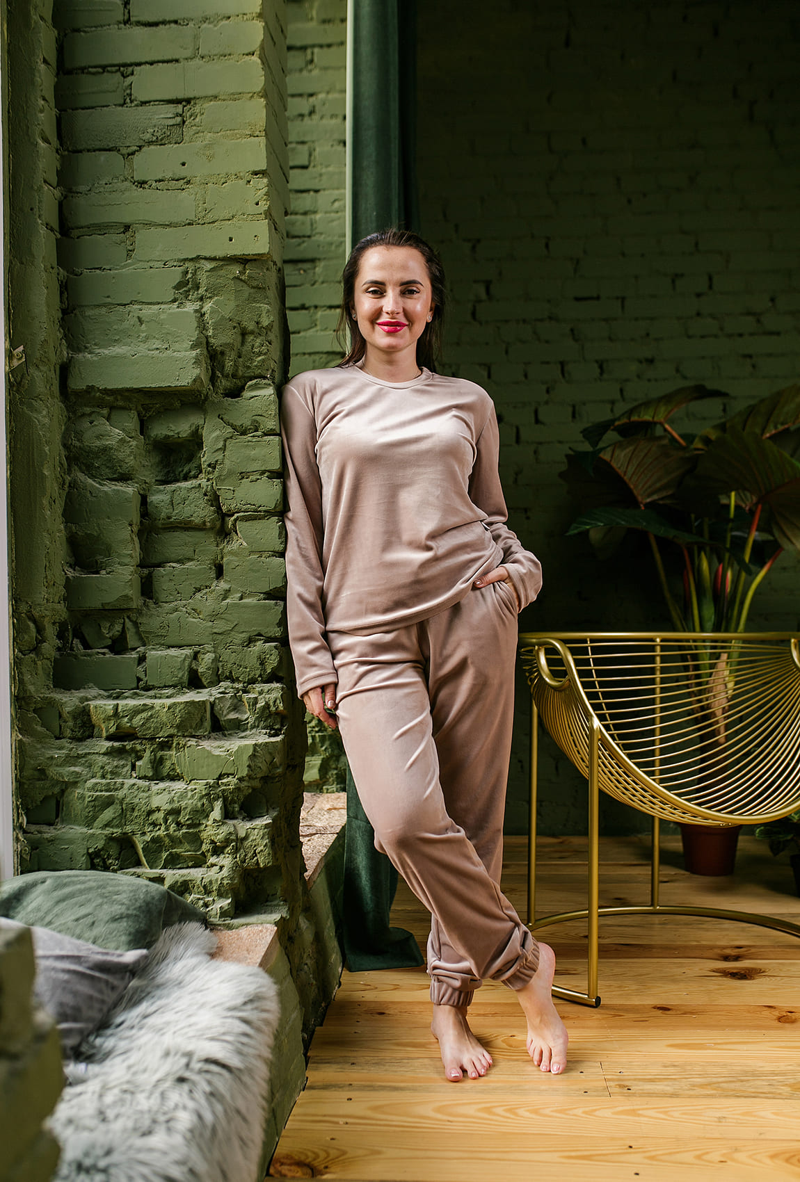 Бежевий велюровий домашній костюм —  599354. Maritel