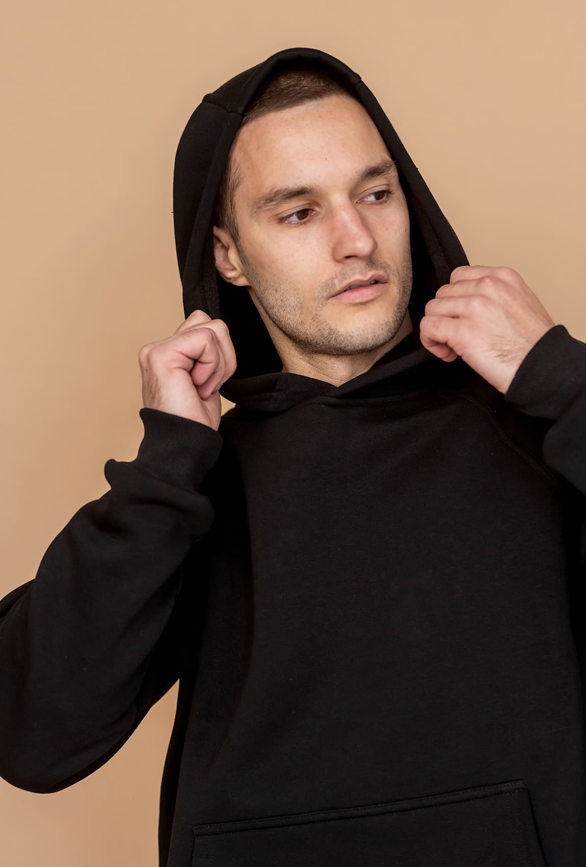 Чорний чоловічий спортивний костюм з худі — 188448. Maritel. Зображення 2 Чорний чоловічий спортивний костюм з худі — 188448. Maritel. Зображення 2