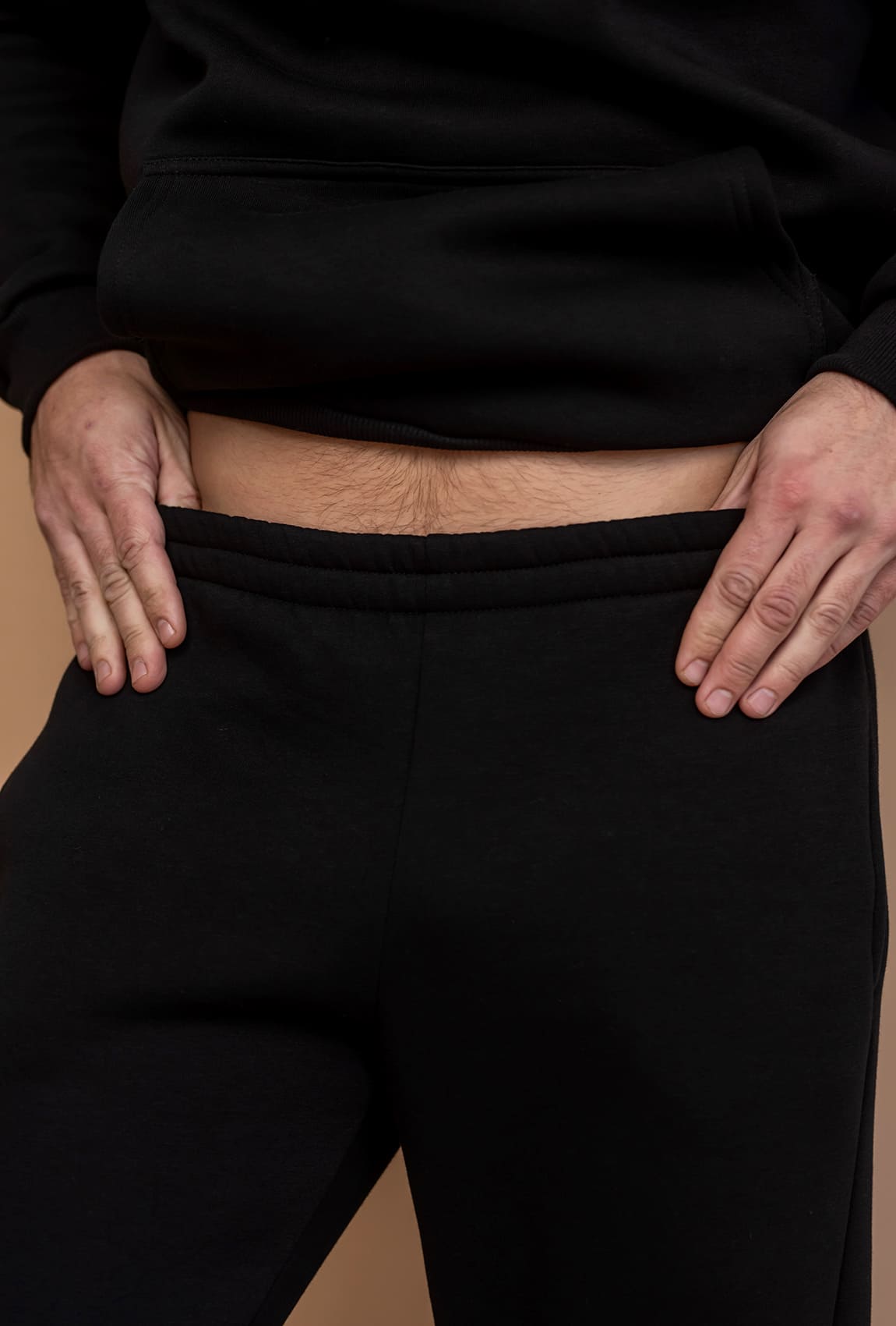 Чорний чоловічий спортивний костюм з худі — 188448. Maritel. Зображення 3 Чорний чоловічий спортивний костюм з худі — 188448. Maritel. Зображення 3