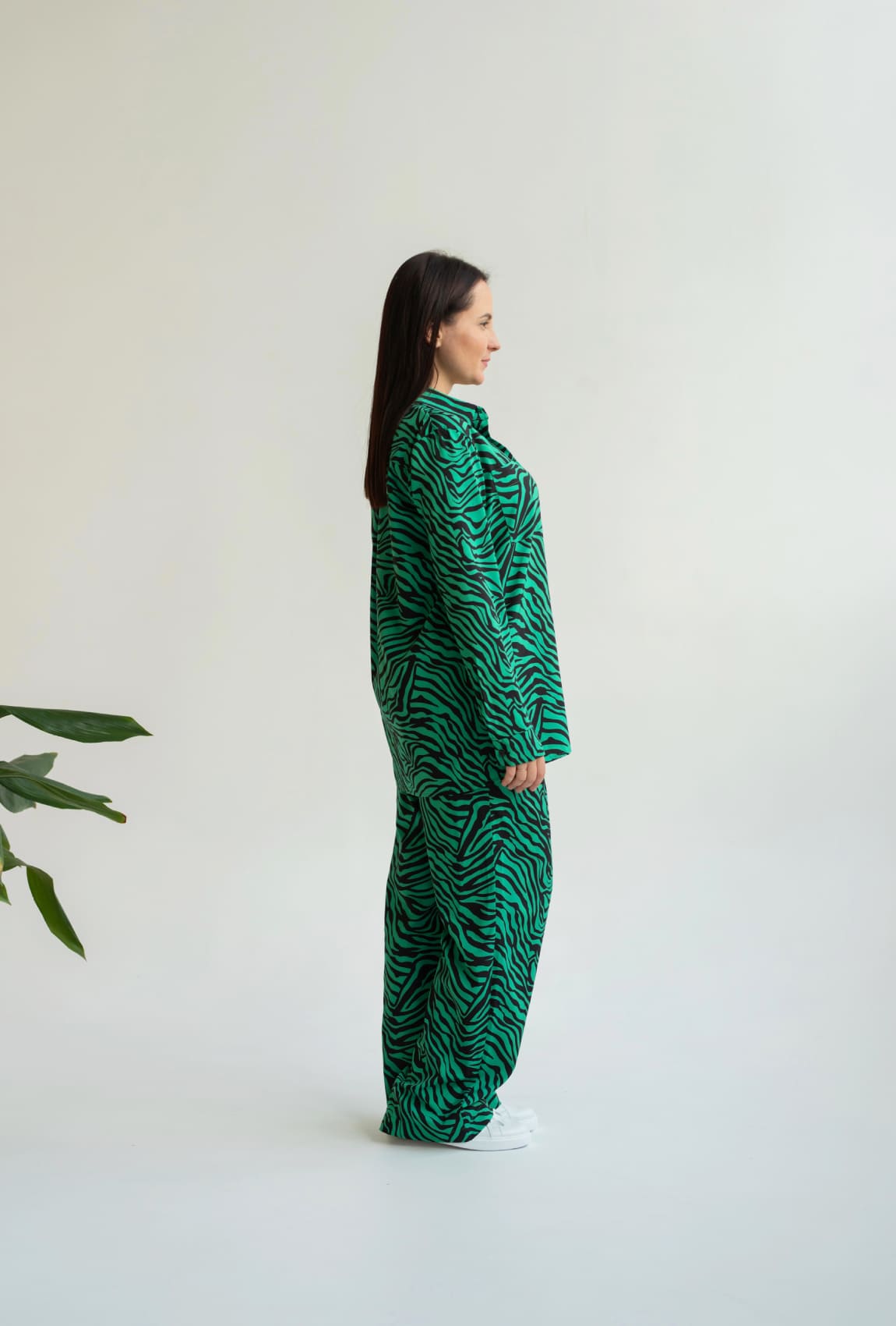 Зеленый костюм в зебру —  529292. Maritel. Изображенние 2